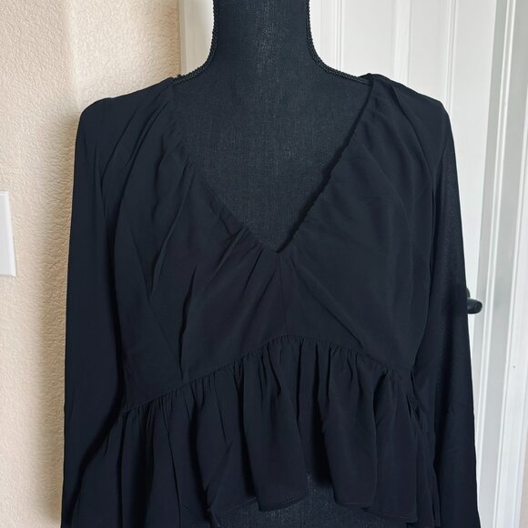 H&M Long Sleeve Sheer V Neck - NWT - Picture 1 of 3